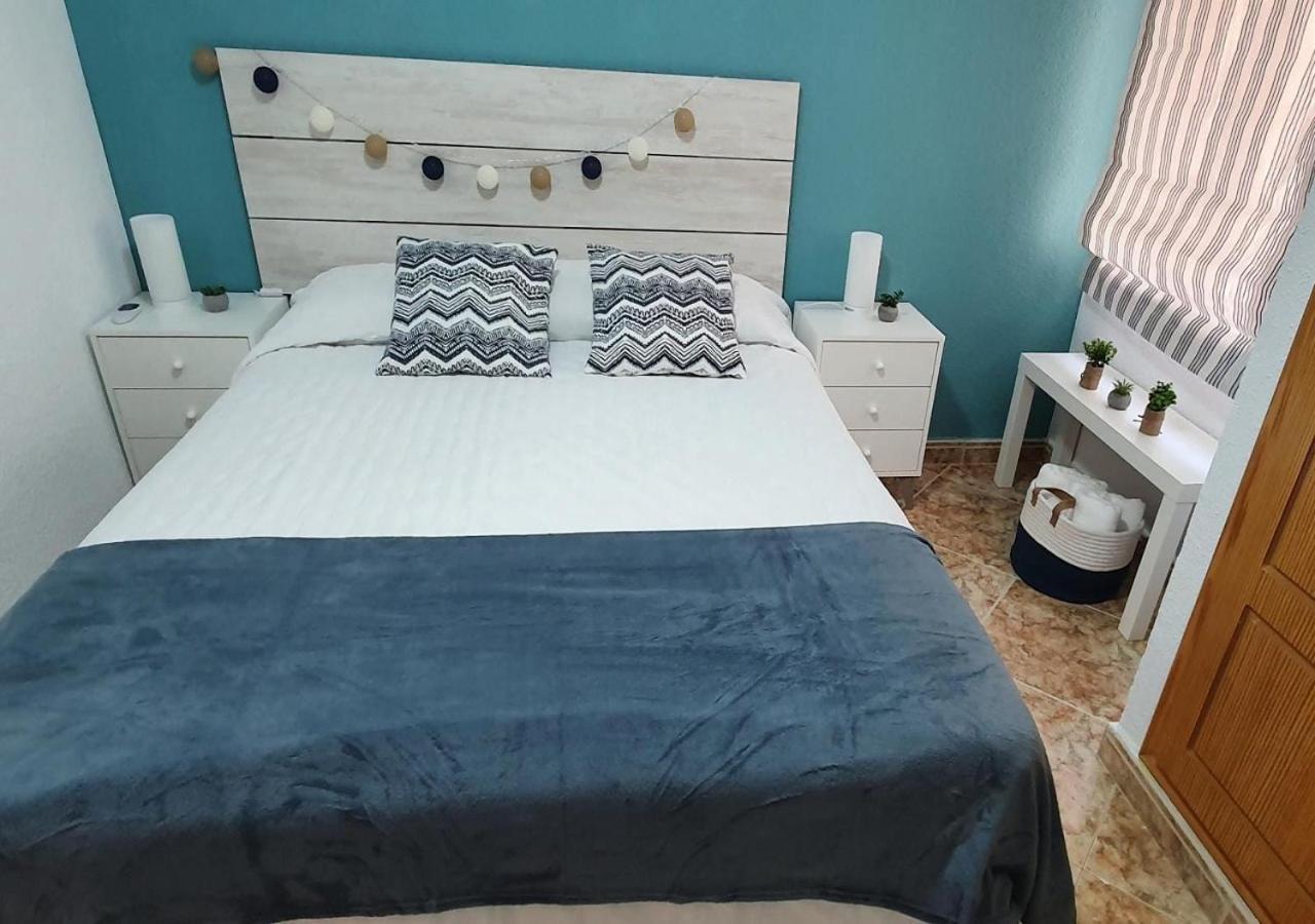 Monela Front Beach Solo Familias Playa de Gandia 外观 照片